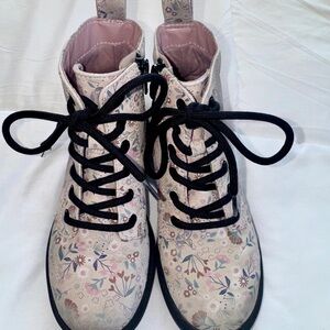 Art Class Floral Lace-Up Kids Boots - Cream and Black